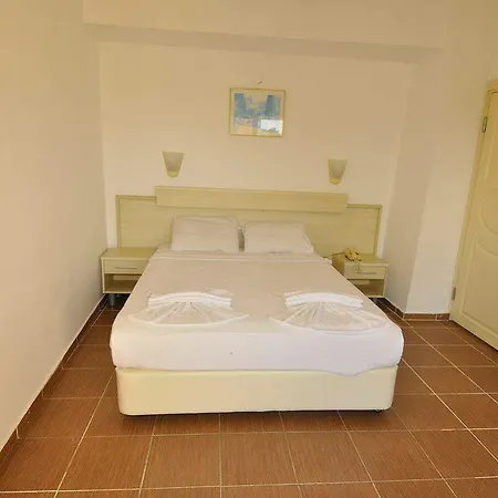 Golden Star Otel 3*