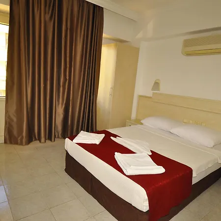 Golden Star Hotell 3*