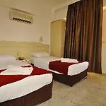 Golden Star Hotel