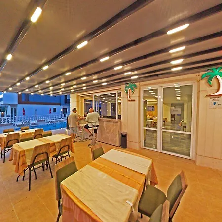 Golden Star فندق