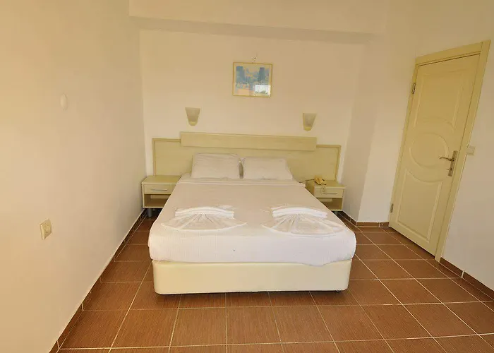 Golden Star Hotel 3*