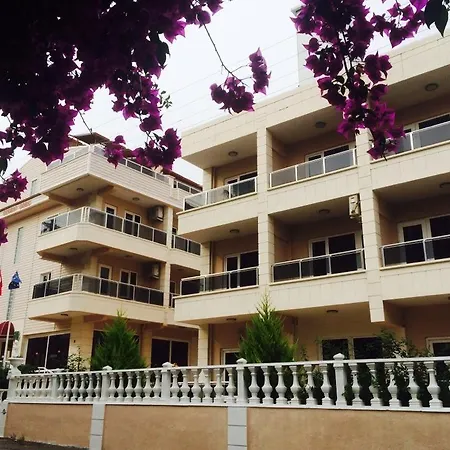 Golden Star Hotell 3*
