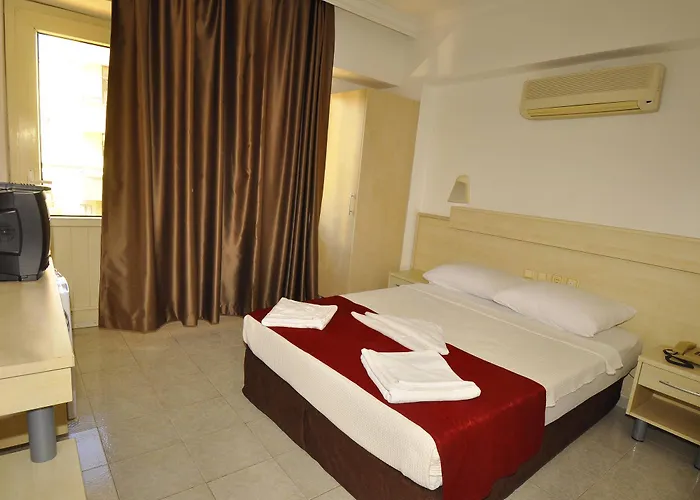 Golden Star Hotel 3*